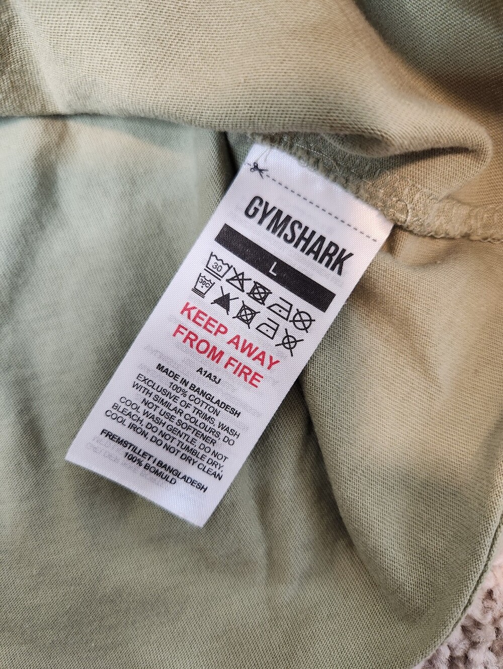 Gymshark Crest T-Shirt Size Large - Picture 4 of 7